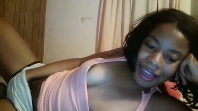 queenkourt public webcam profile photo 3