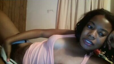 queenkourt public webcam profile photo 6