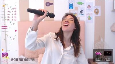 queenlydouyin_ public webcam profile photo 6