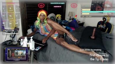 QueenofWhiteIce public webcam profile photo 4