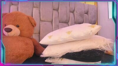 queenofwonder public webcam profile photo 8