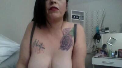 queensecrets public webcam profile photo 3