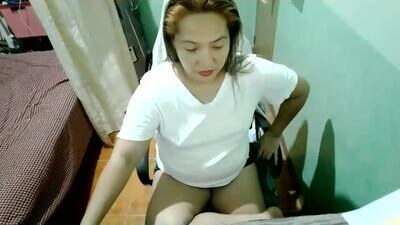 quelly40 public webcam profile photo 6