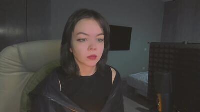 quietluxury public webcam profile photo 2