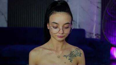 rachelravee public webcam profile photo 4