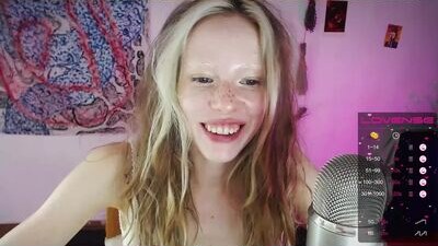 radiant_ada public webcam profile photo 5