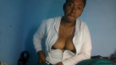 raiisaaa public webcam profile photo 3