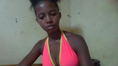 rasoanirinaa public webcam profile photo 2