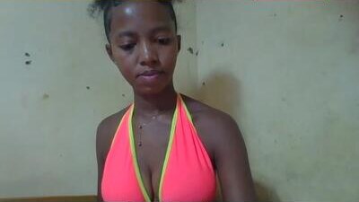 rasoanirinaa public webcam profile photo 10