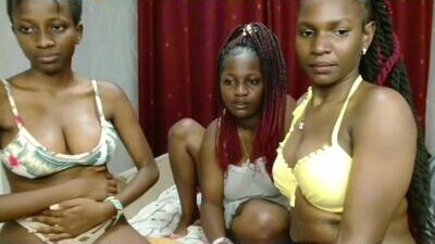 raven_luxe public webcam profile photo 9