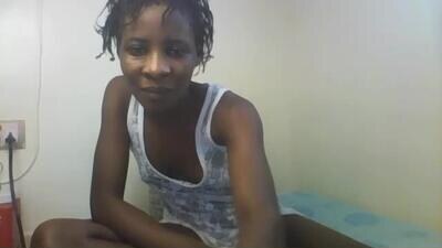 raylucia public webcam profile photo 3