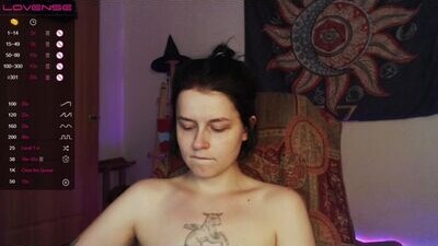 reb_luvng public webcam profile photo 6