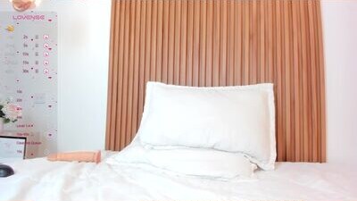 rebeccaferratix public webcam profile photo 5