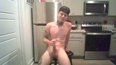 redinthebed public webcam profile photo 2