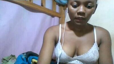 reinechi public webcam profile photo 5