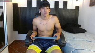 ren_storm public webcam profile photo 9