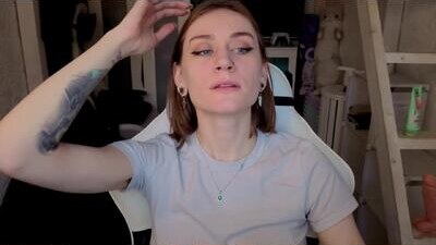 retromarie public webcam profile photo 5