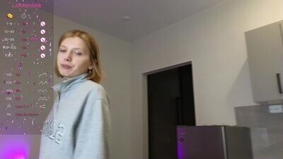 ria_t public webcam profile photo 2