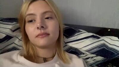 richellearmentrout public webcam profile photo 5
