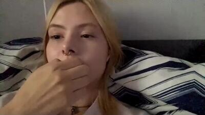 richellearmentrout public webcam profile photo 6