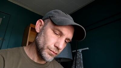 richheader public webcam profile photo 3