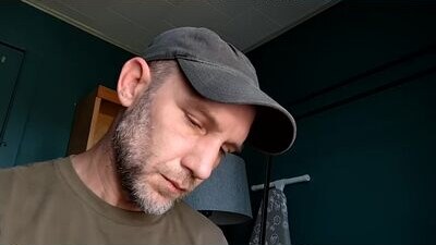 richheader public webcam profile photo 8