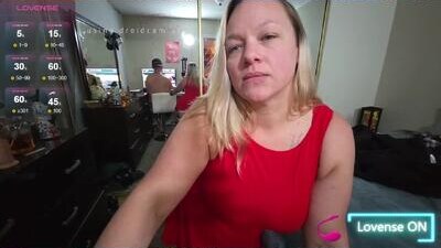 rileylogan public webcam profile photo 8
