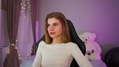 rileyreid__18 public webcam profile photo 6