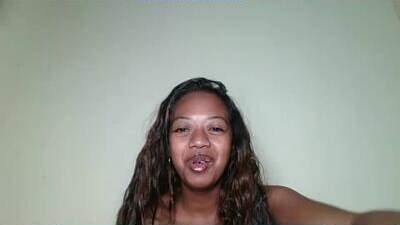 rochellinah public webcam profile photo 5