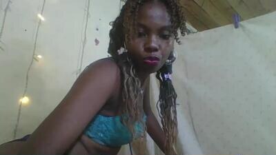 rosalinda933 public webcam profile photo 3
