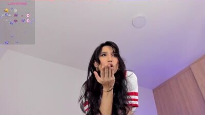 rose__saenz public webcam profile photo 7
