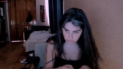 roselina_ public webcam profile photo 4