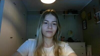 rosie_june public webcam profile photo 5