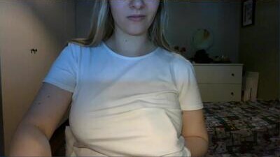 rosie_june public webcam profile photo 10
