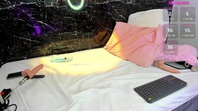 rossi_purple public webcam profile photo 5