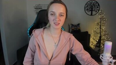 rousereed public webcam profile photo 5