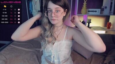 ruby_li_ public webcam profile photo 3
