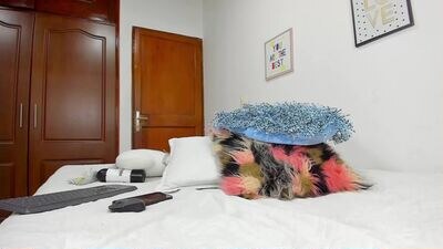 s_samantha public webcam profile photo 3