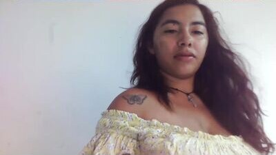 saavaghechick public webcam profile photo 5