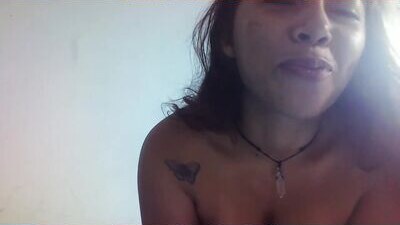saavaghechick public webcam profile photo 10