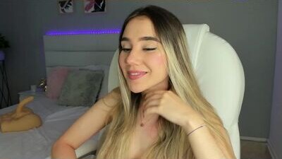 sabrinarey_ public webcam profile photo 6