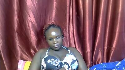 sally_bee1 public webcam profile photo 3