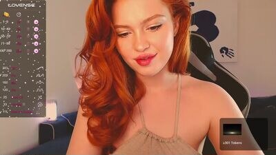 sanda_red public webcam profile photo 2