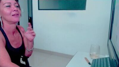 sanddi_milf public webcam profile photo 6