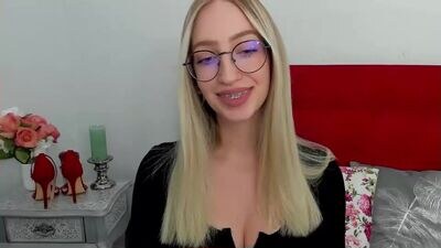sandraxtop public webcam profile photo 2