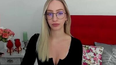 sandraxtop public webcam profile photo 6