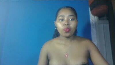 saniazzhh public webcam profile photo 6