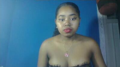 saniazzhh public webcam profile photo 8