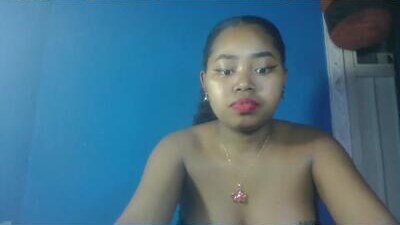 saniazzhh public webcam profile photo 9