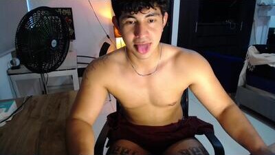 santii_jr public webcam profile photo 5